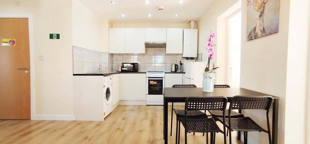 Apple Garden B-5 Apartman London Kültér fotó